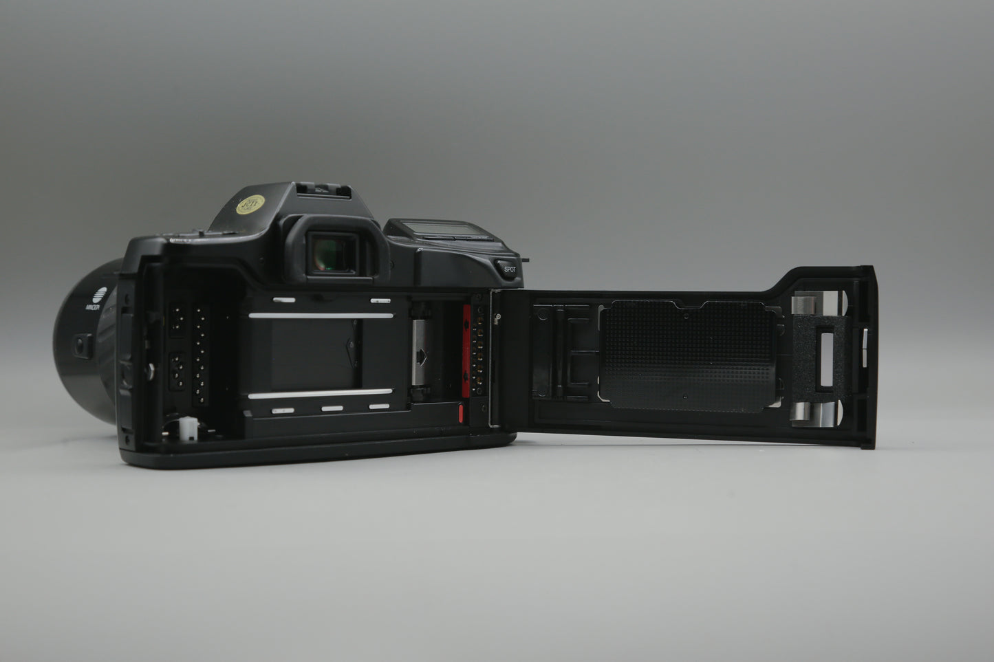 Minolta Dynax 7000i & Minolta AF Zoom 100-300mm f4.5-5.6