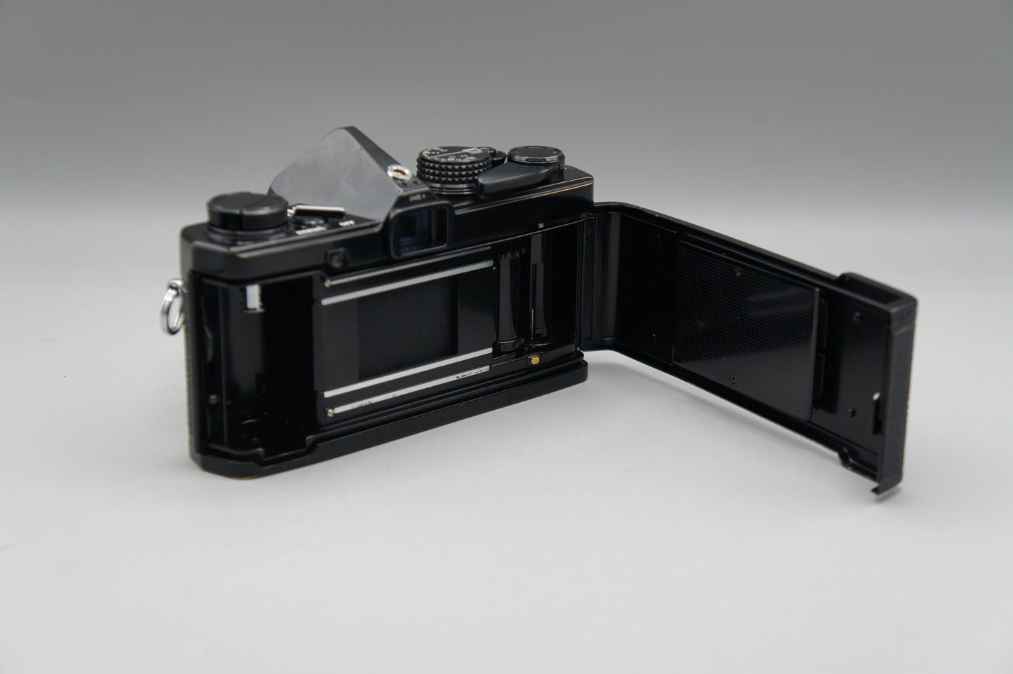 Olympus OM-2n