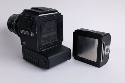 Hasselblad 500 ELX & Sonnar 4/150mm T* [AVEC ADAPTATEUR A PILES AAA LR6]
