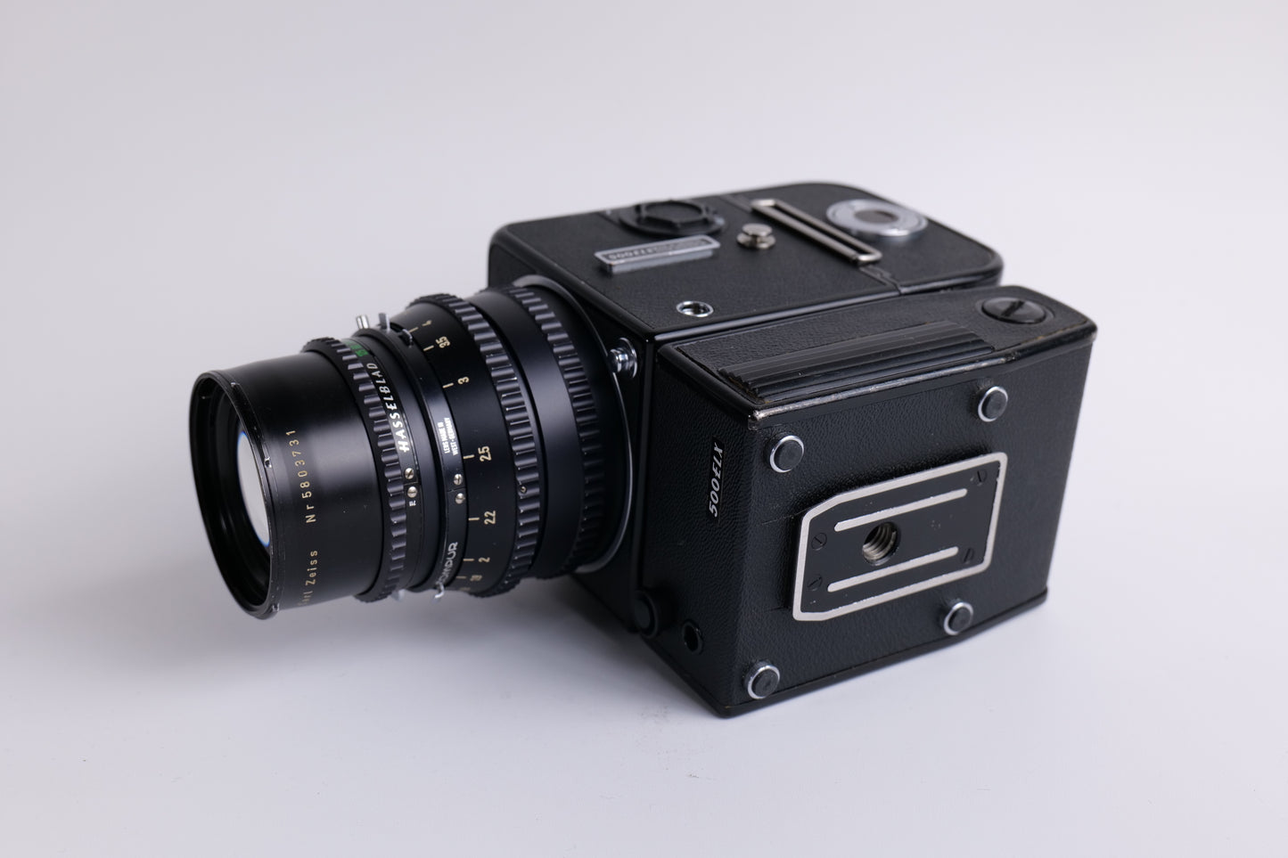 Hasselblad 500 ELX & Sonnar 4/150mm T* [AVEC ADAPTATEUR A PILES AAA LR6]
