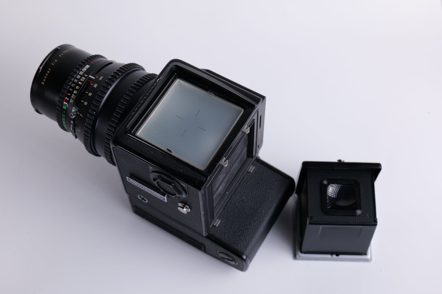 Hasselblad 500 ELX & Sonnar 4/150mm T* [AVEC ADAPTATEUR A PILES AAA LR6]
