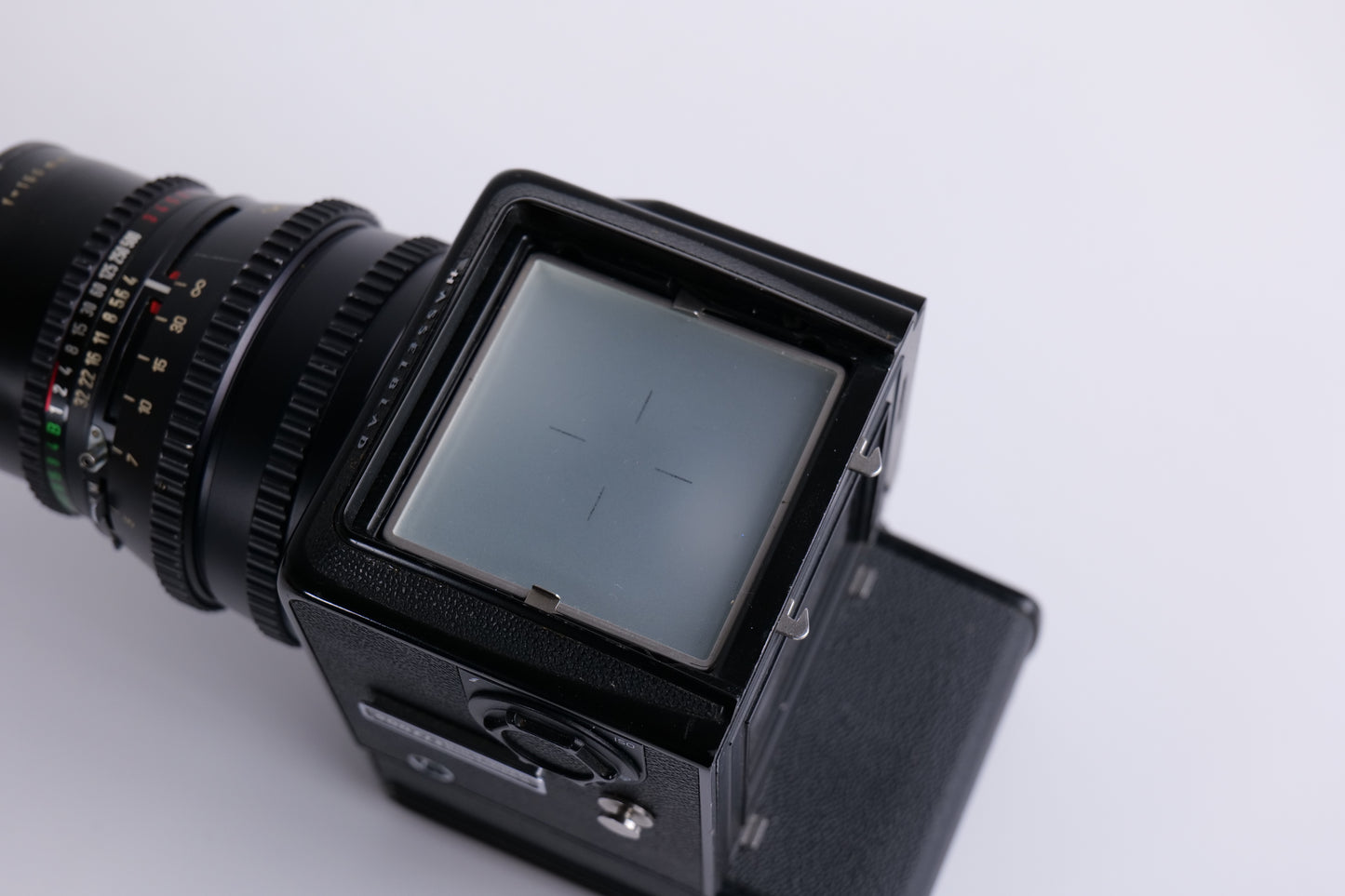 Hasselblad 500 ELX & Sonnar 4/150mm T* [AVEC ADAPTATEUR A PILES AAA LR6]
