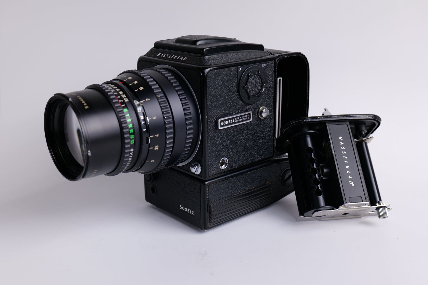 Hasselblad 500 ELX & Sonnar 4/150mm T* [AVEC ADAPTATEUR A PILES AAA LR6]