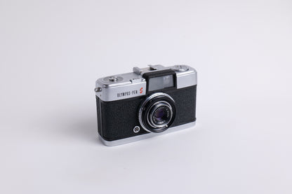 Olympus-Pen S