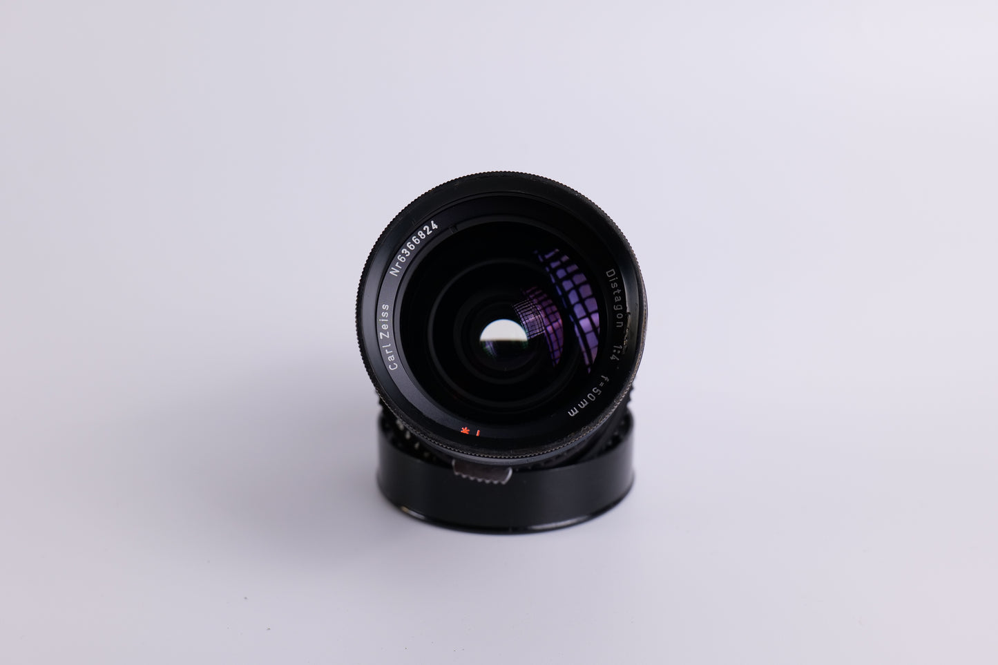 Zeiss Distagon 50mm f/4 T* [Hasselblad]