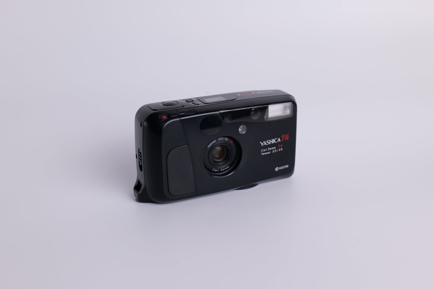 Yashica T4 D