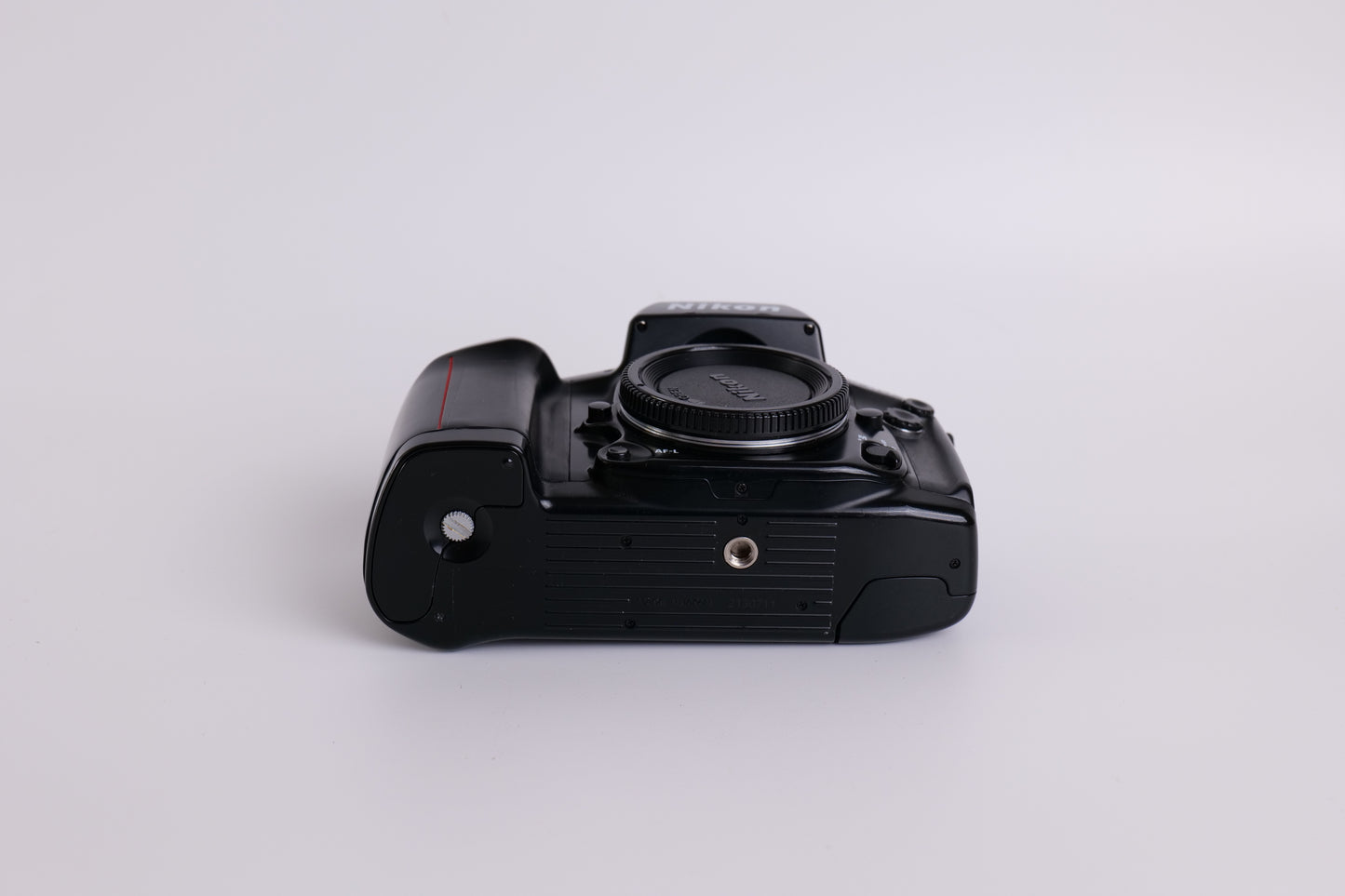 Nikon F90