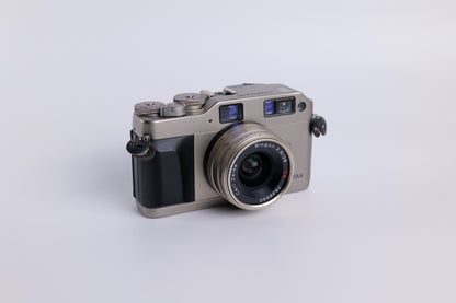 Contax G1 & Zeiss Biogon 28mm f/2.8 T*