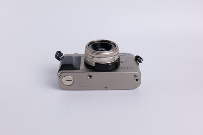 Contax G1 & Zeiss Biogon 28mm f/2.8 T*