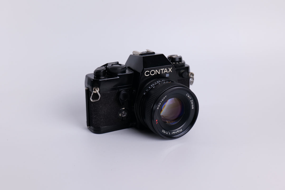 Contax 139 Q & Zeiss Planar 50mm f/1.7 T*