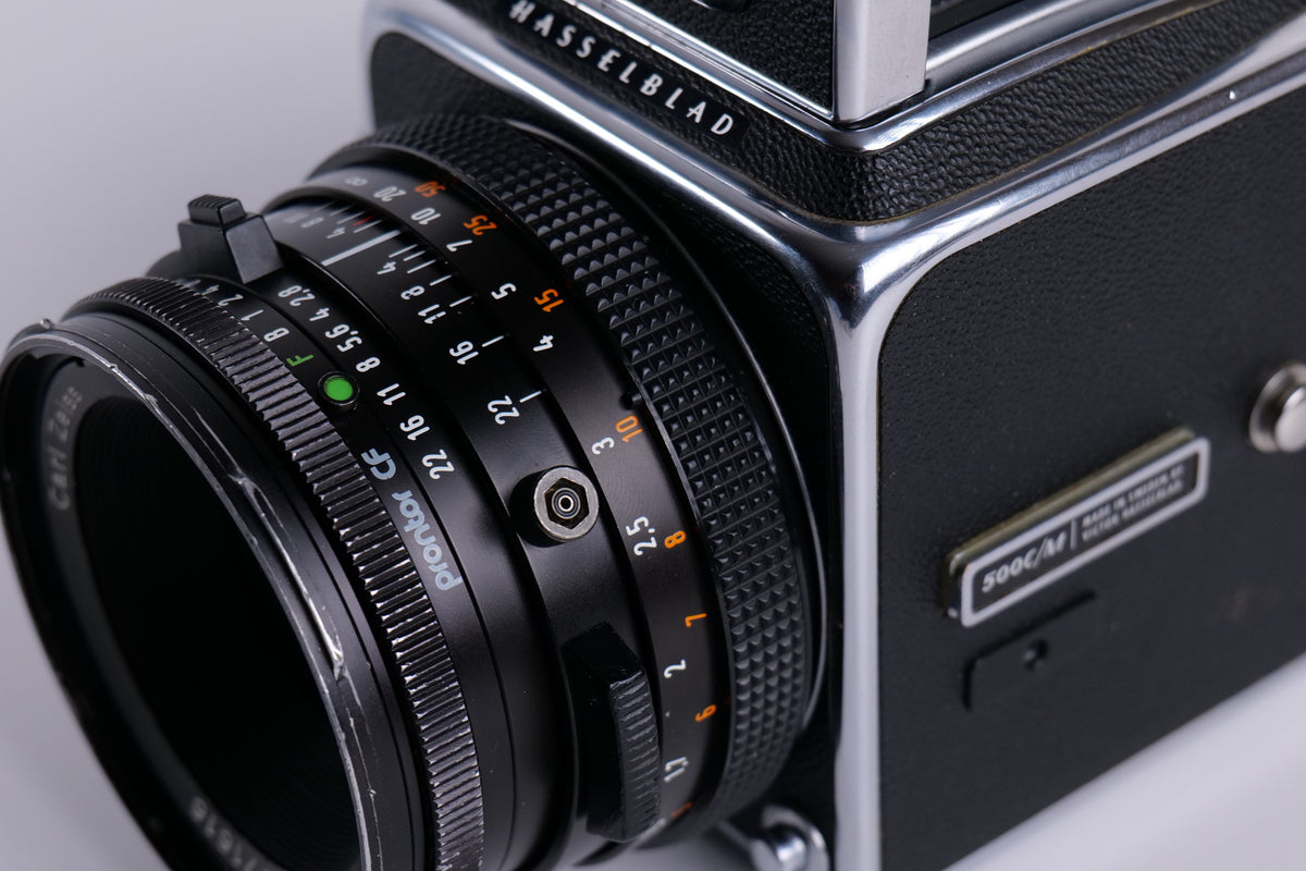 Hasselblad 500 C/M & Zeiss Planar CF 80mm f/2.8 T*