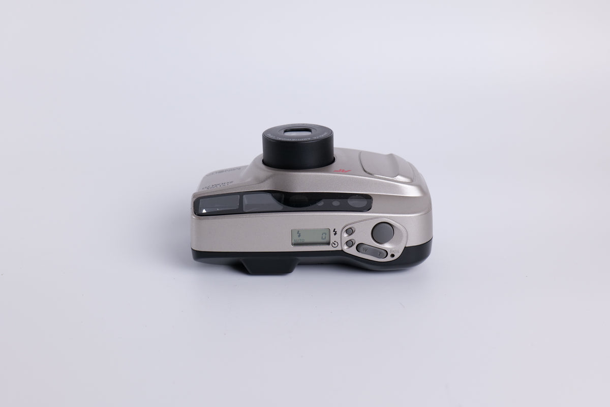 Minolta Riva Zoom 70