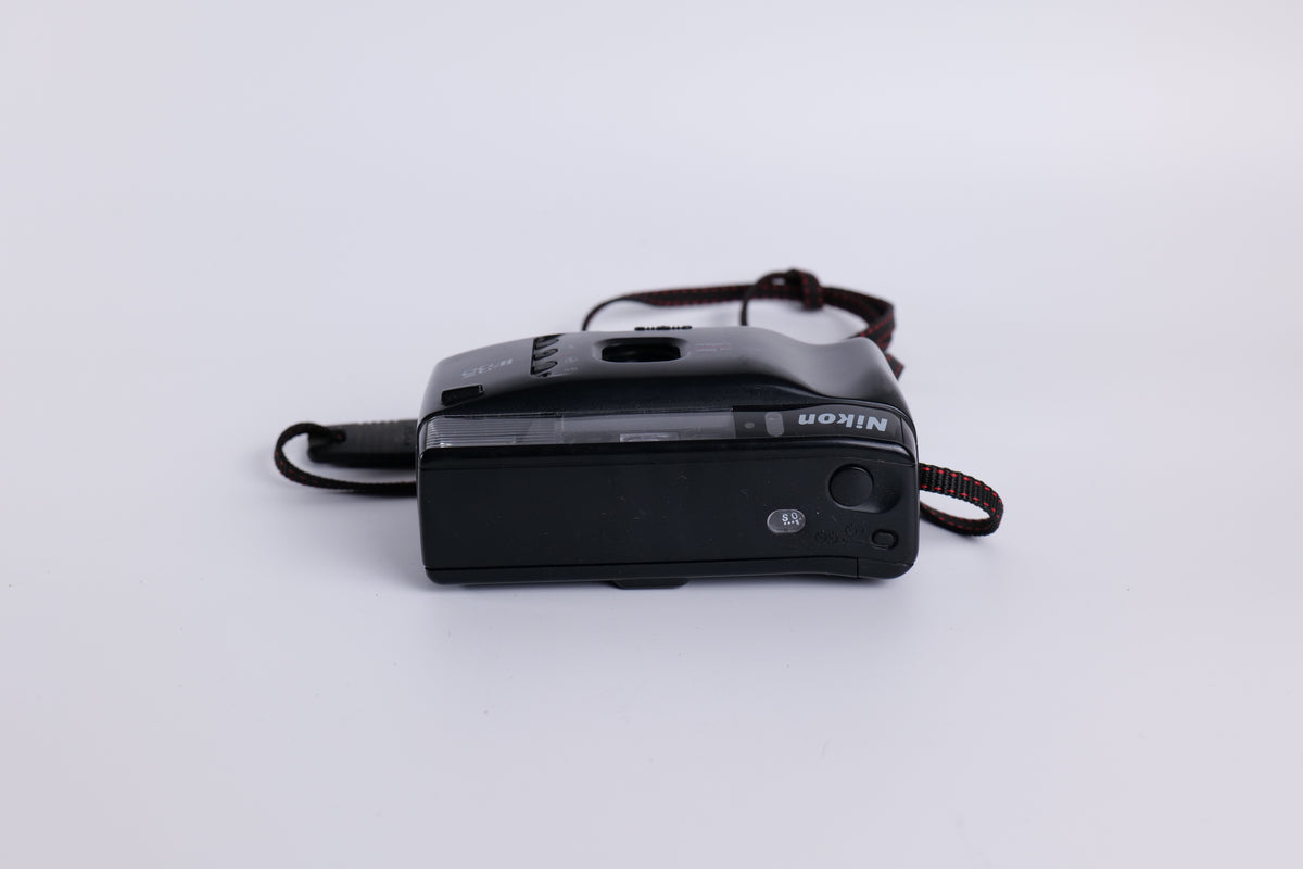 Nikon W35