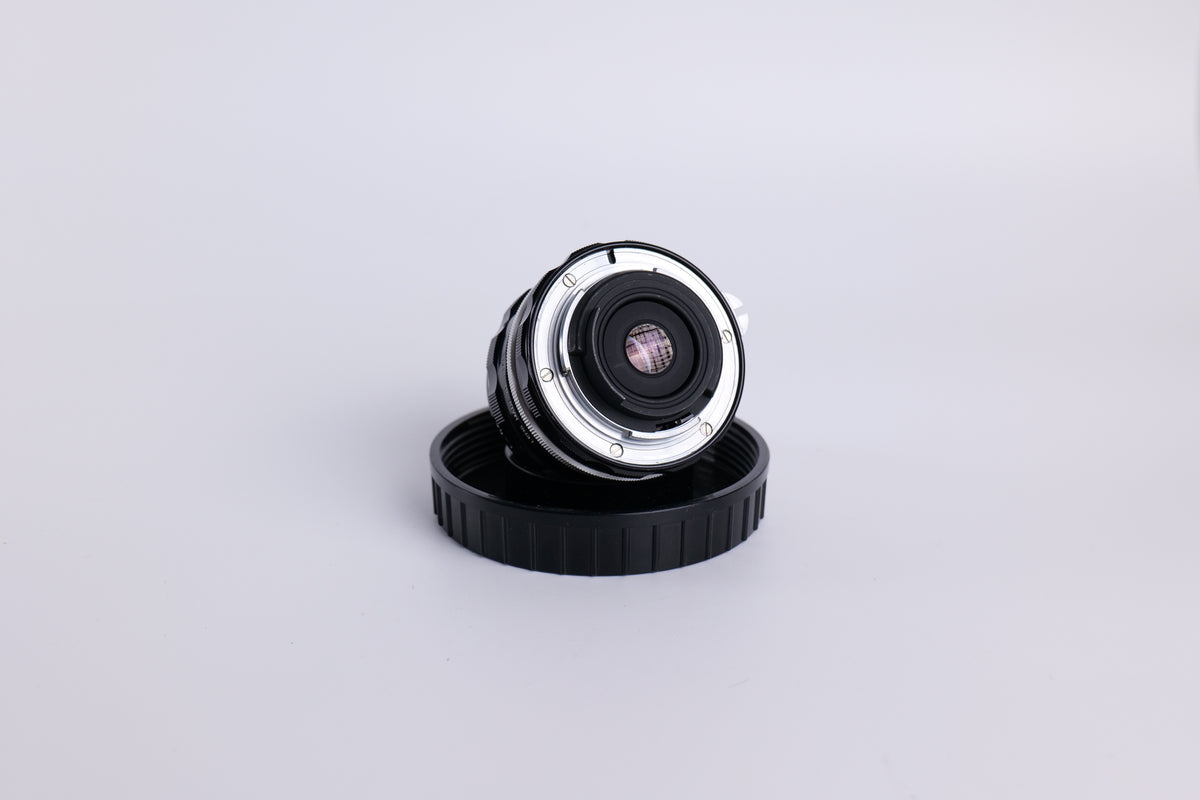 Nikon Nikkor-H Auto 28mm f/3.5 Pre-AI