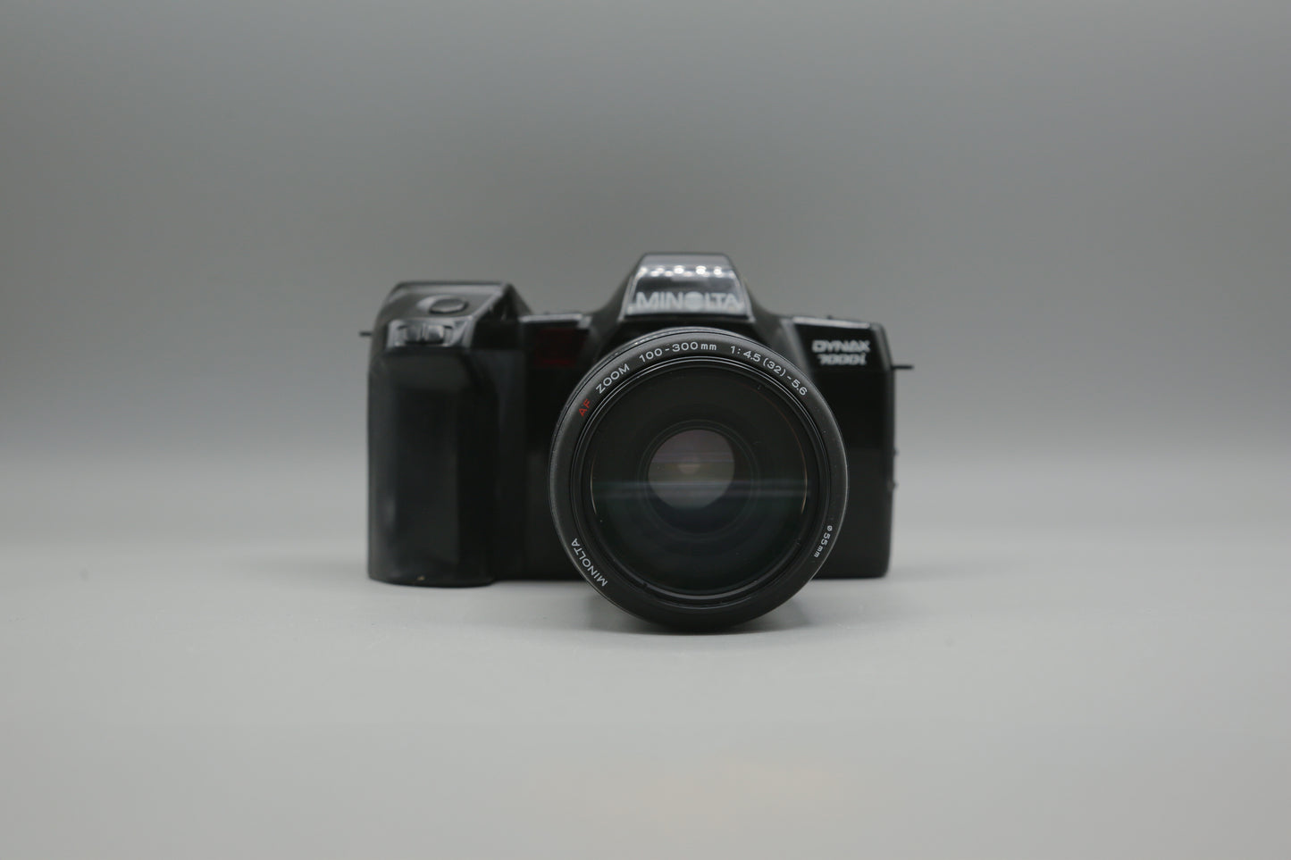 Minolta Dynax 7000i & Minolta AF Zoom 100-300mm f4.5-5.6