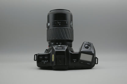 Minolta Dynax 7000i & Minolta AF Zoom 100-300mm f4.5-5.6