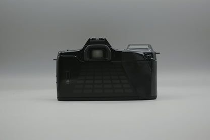 Minolta Dynax 7000i & Minolta AF Zoom 100-300mm f4.5-5.6