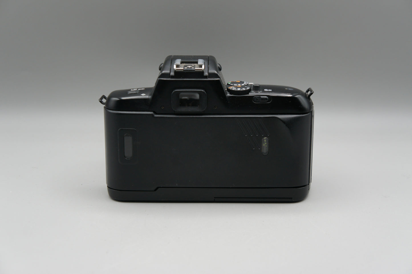 Nikon F-401x & AF Nikkor 35-80mm