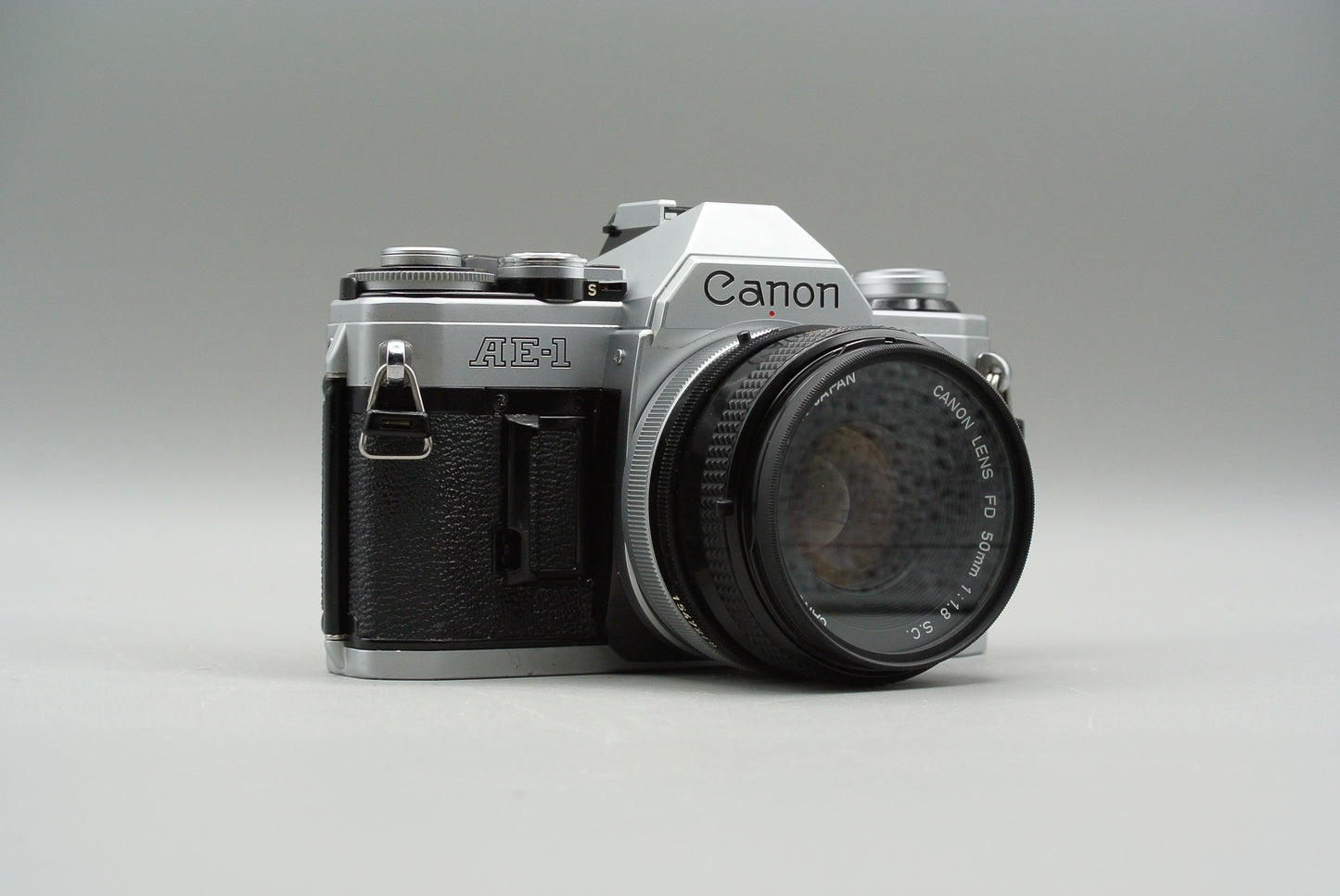 Canon AE-1 & Canon FD 50mm f1.8 S.C
