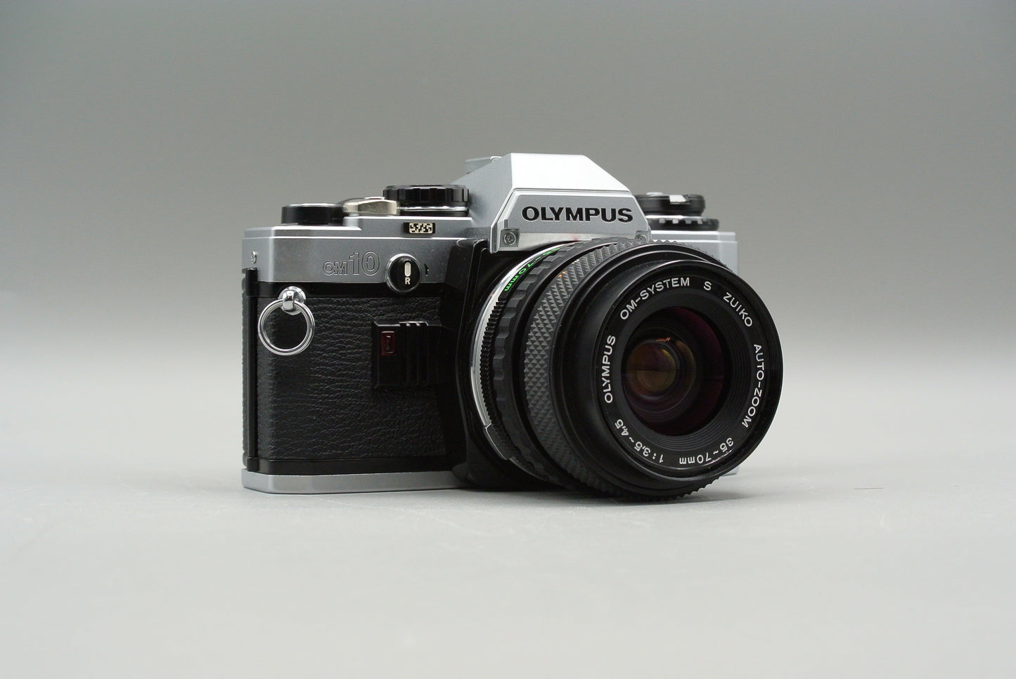 Olympus OM-10 & Zuiko Zoom 35-70mm