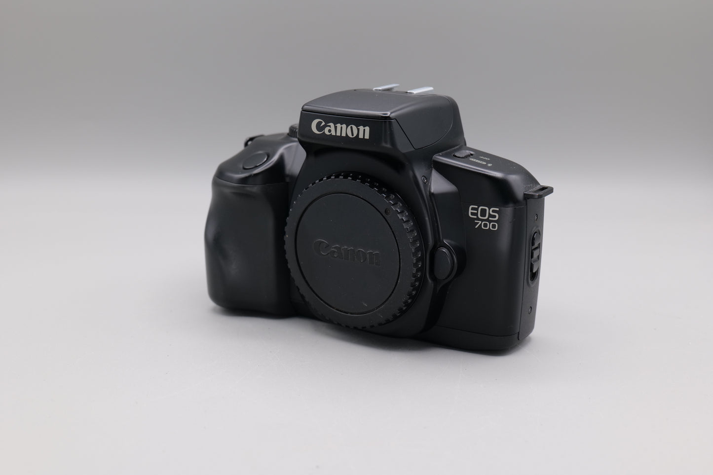 Canon EOS 700